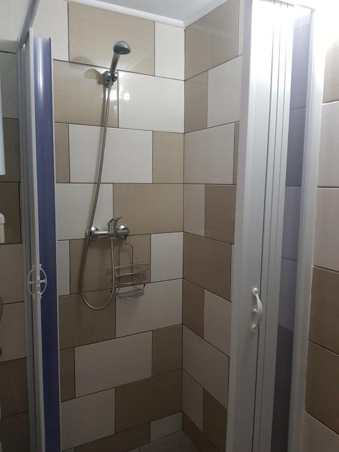 הוילה קוסטינסטי Casutele Intim מראה חיצוני תמונה